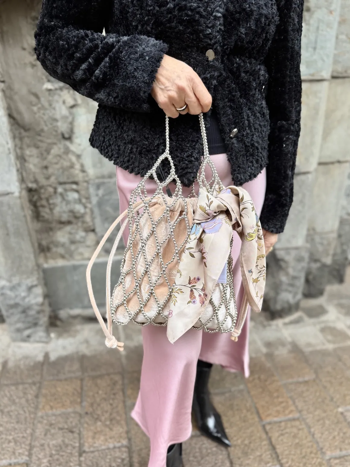 Day pearly velvet laukku; nude rosa