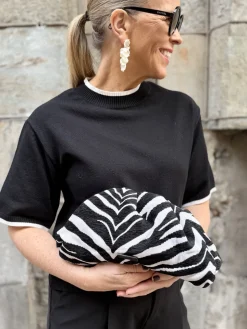 Day Zebra clutch; musta / valkoinen