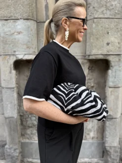 Day Zebra clutch; musta / valkoinen