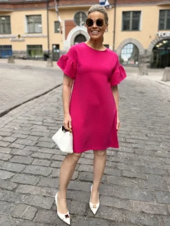 DW Charlotte fyrryhihoilla; pinkki