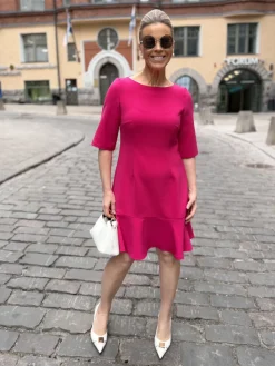 DW Elle mekko; pinkki