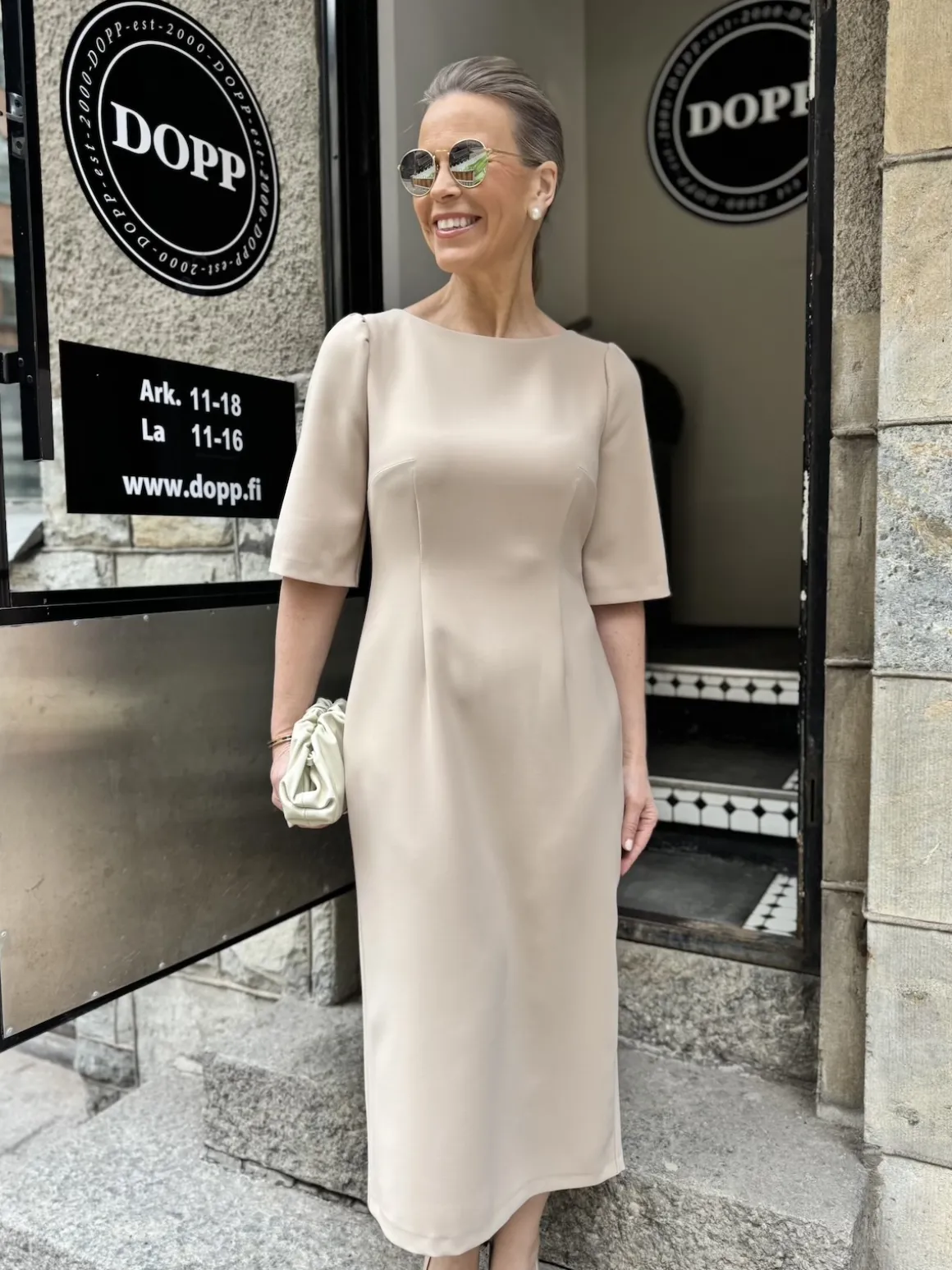 DW Julia midimekko; beige