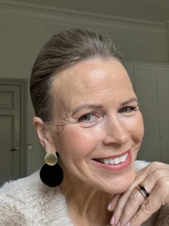 Korvakorut; Helsinki jumbot mustat