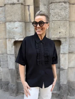 Marianne frillapaita; musta