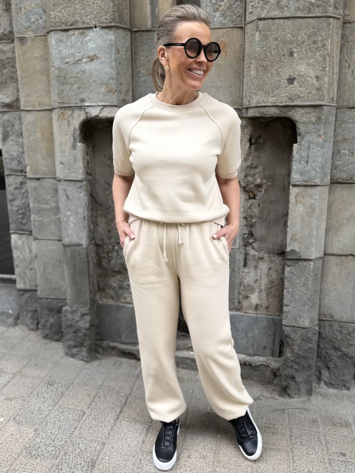 SL Rolanda lyhythihainen svetari; oatmeal